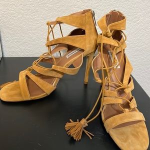 Size 12 Steve Madden heel